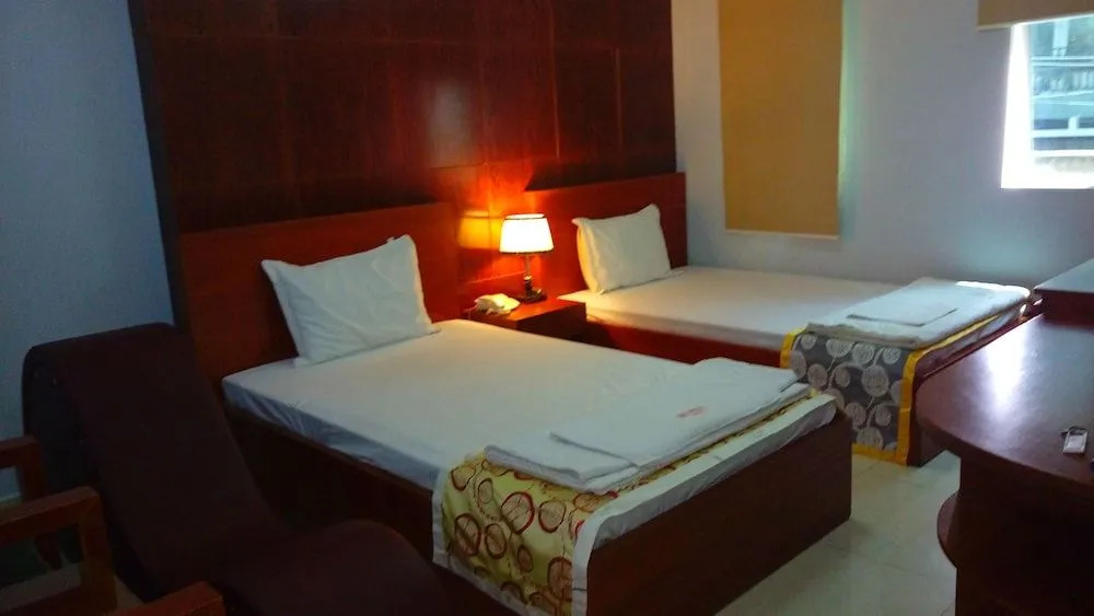 Van Phuc Hotel