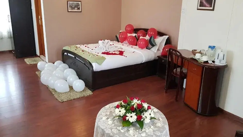 Woodland Hill Stay