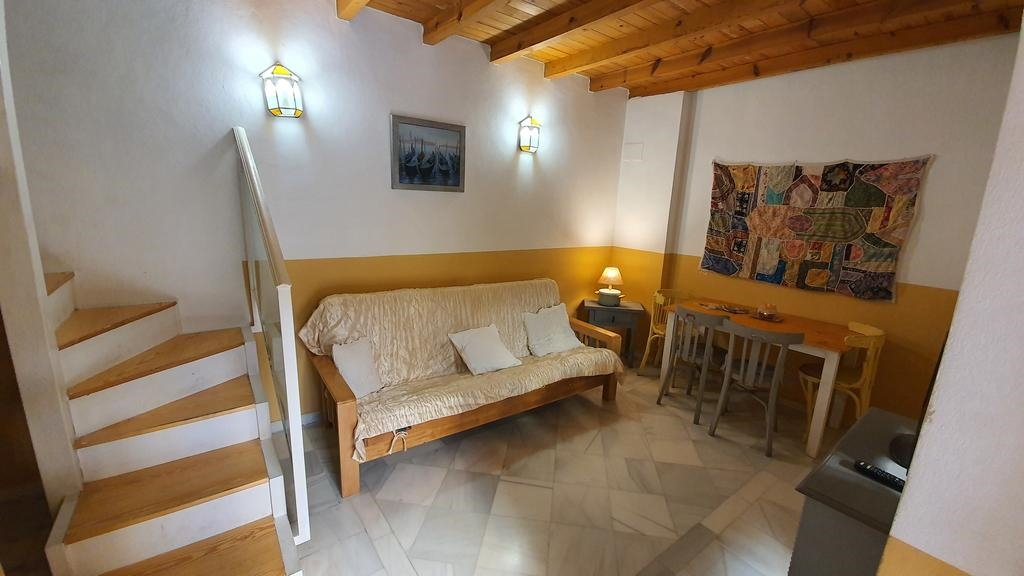 GLORIA SUITES