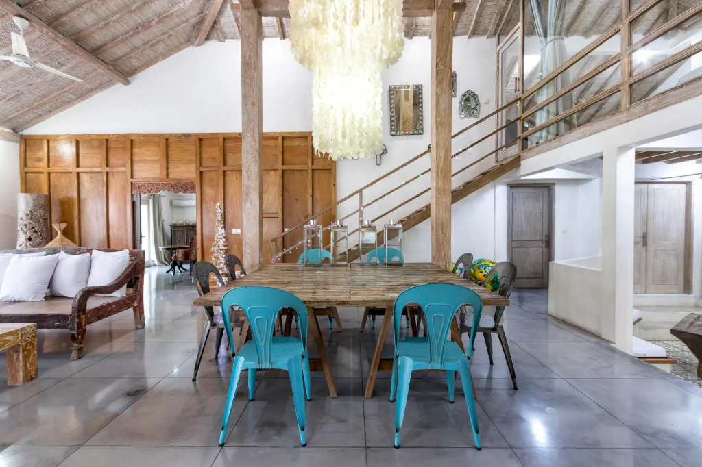 Villa Putih in Kuta with 4 bedrooms and 3 bathrooms