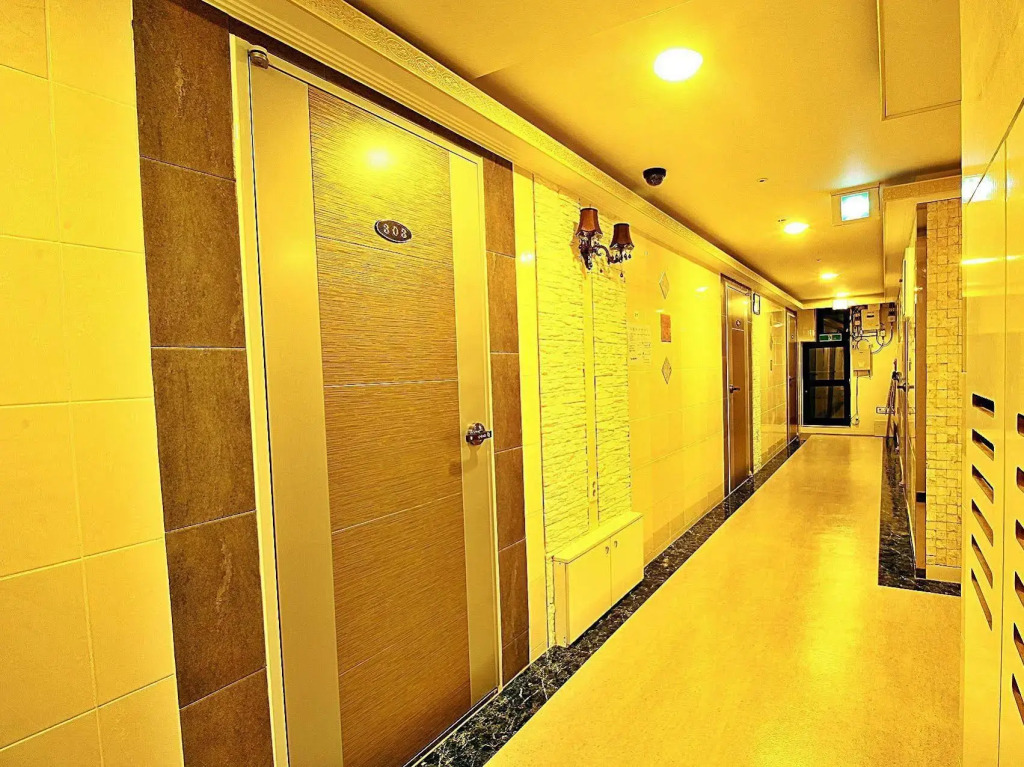 Eel Guest House