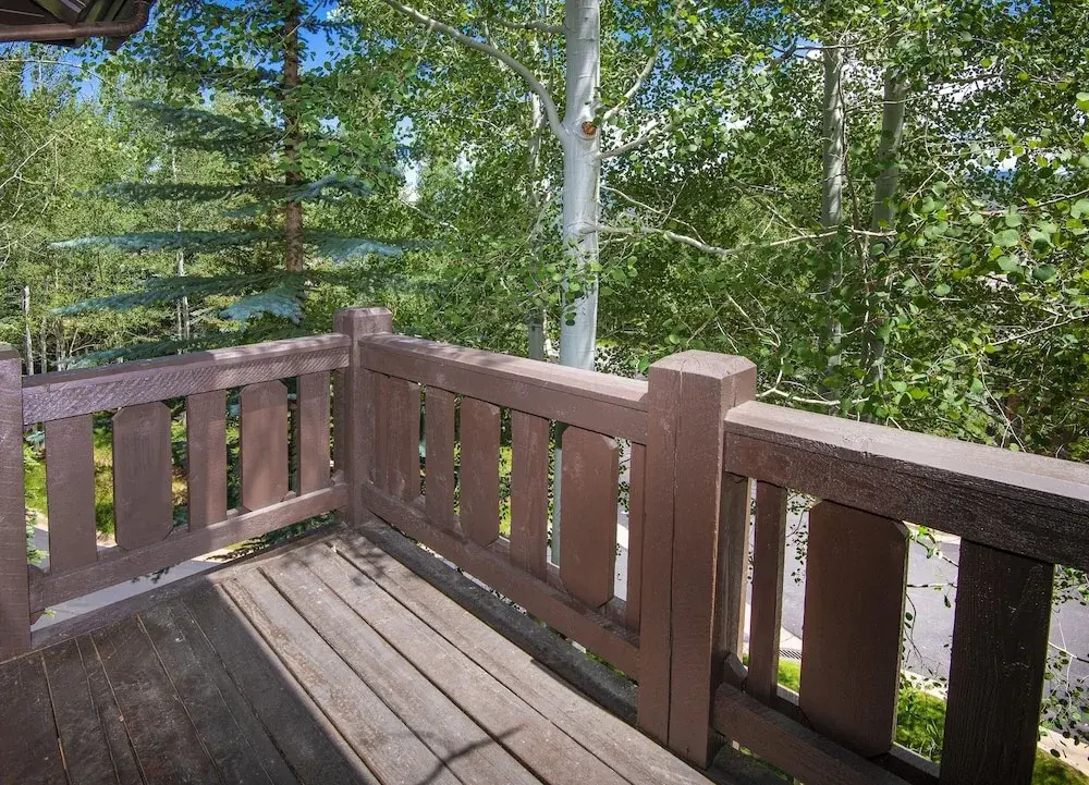 40 Goshawk 5 Bedroom Home by RedAwning