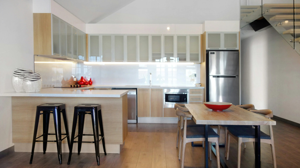Semaphore Splash Apartments