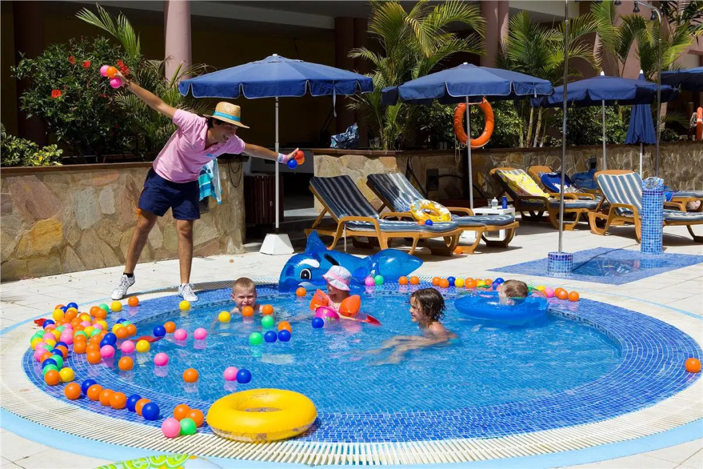 Hotel Chatur Costa Caleta