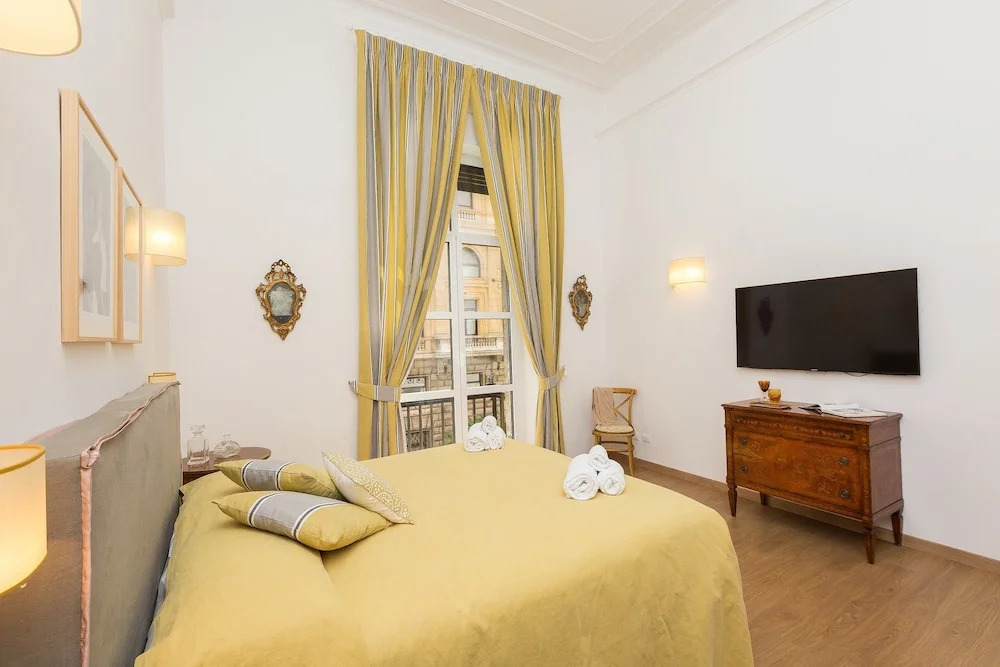 Prestigious Apartments Via Barberini