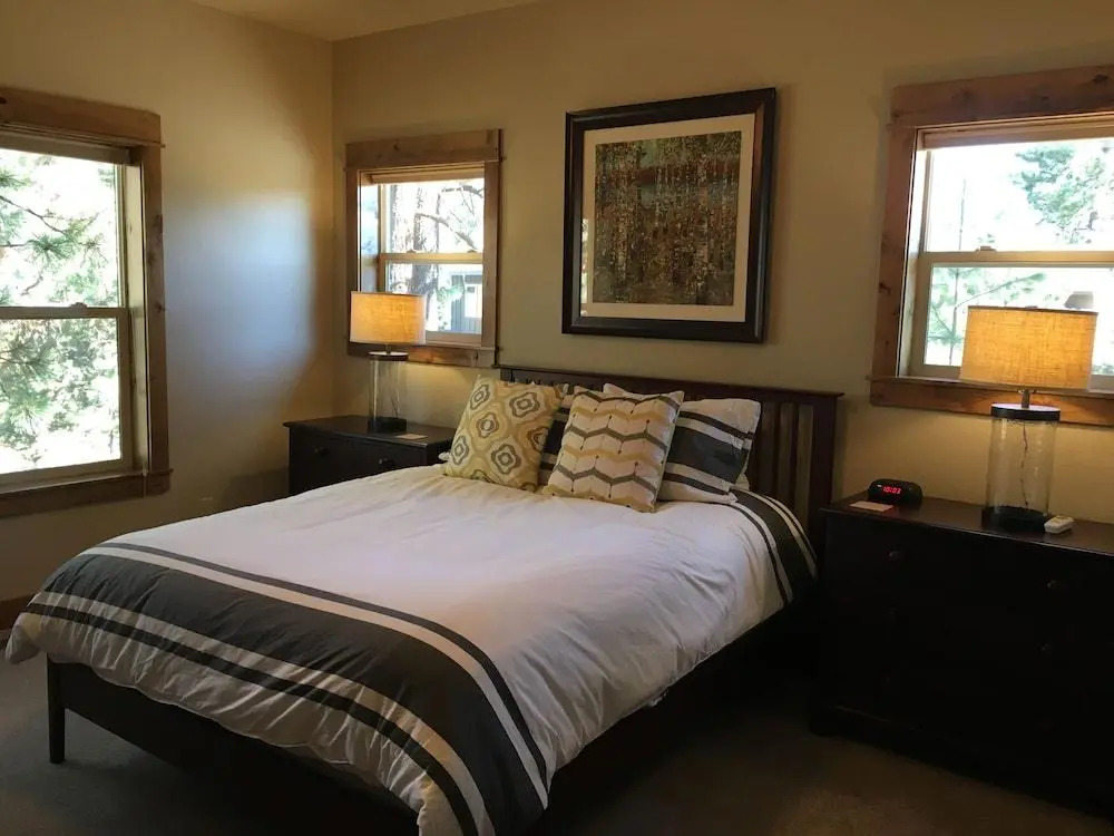 Alpine Studio at Mount Bachelor Village Resort with Pool and Hot Tub