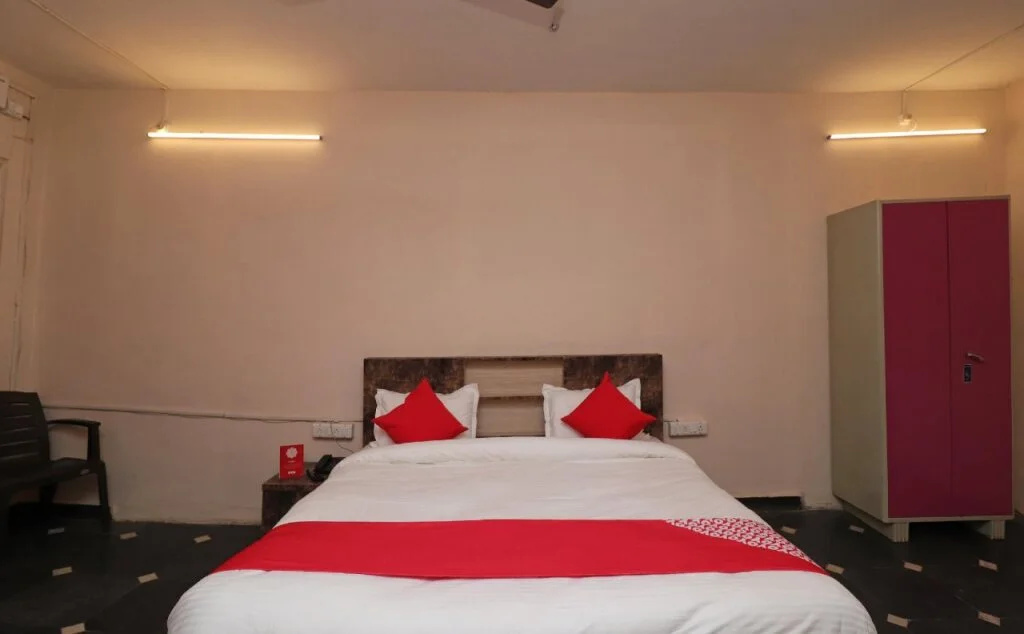 Sai Yatri Niwas By OYO Rooms