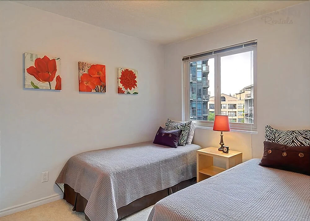 Elektra Hillside Flat - Two Bedroom Condominium