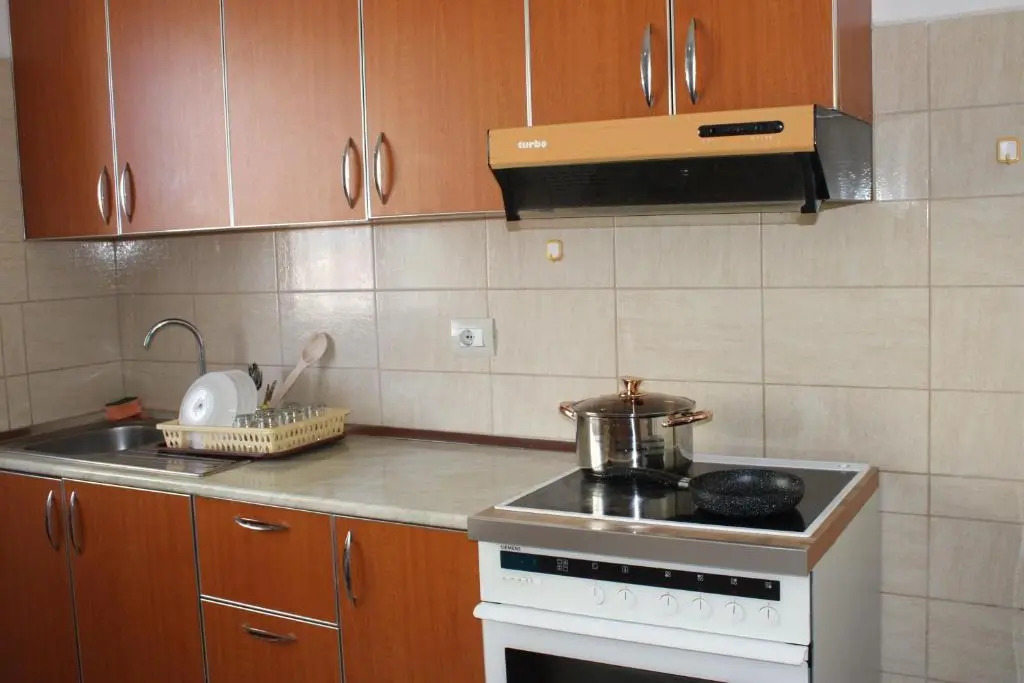 Bledi's Comfy Apartment in New Blvd / Free Parking