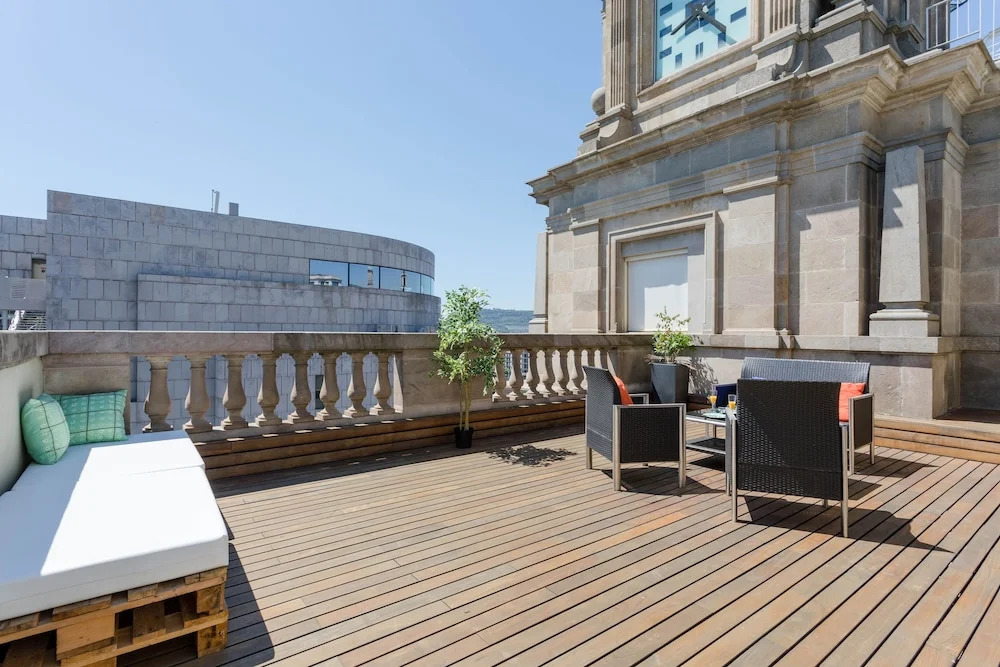 Rent Top Apartments near Plaza de Catalunya