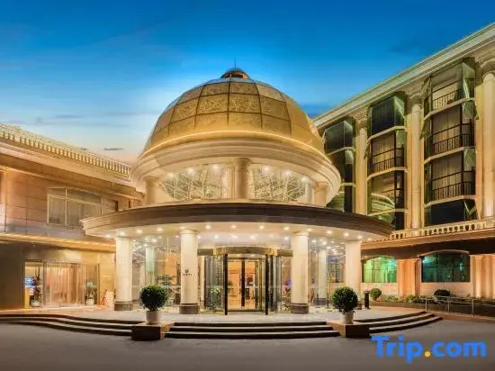 Compass Hotel