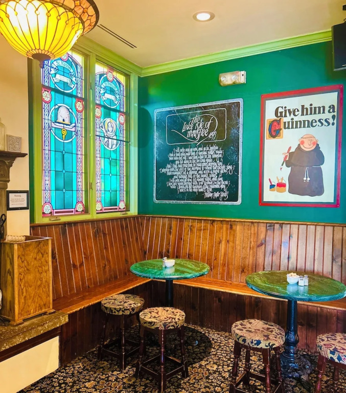 County Clare Irish Hotel & Pub