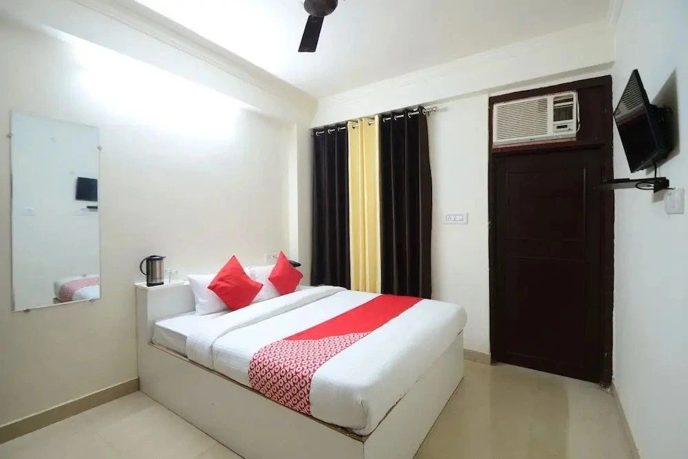 Hotel Jeevisha Inn by OYO Rooms