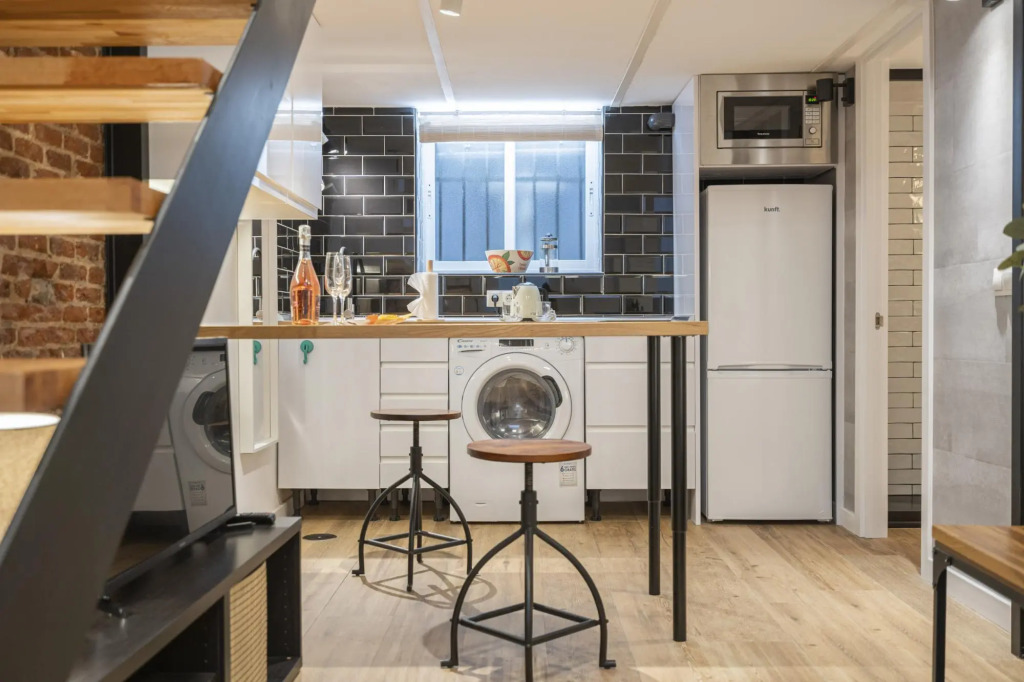 M (MPE35) Apartamento dúplex con patio