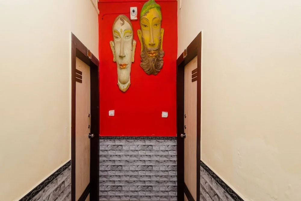 OYO 29550 Hotel Nivara