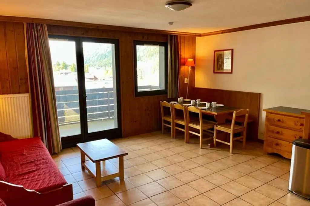 Chalet Of 55 M With Balcony View Of Aravis