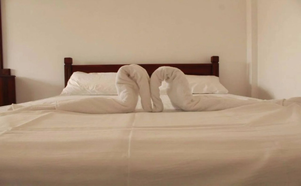 Pearl City Hotel