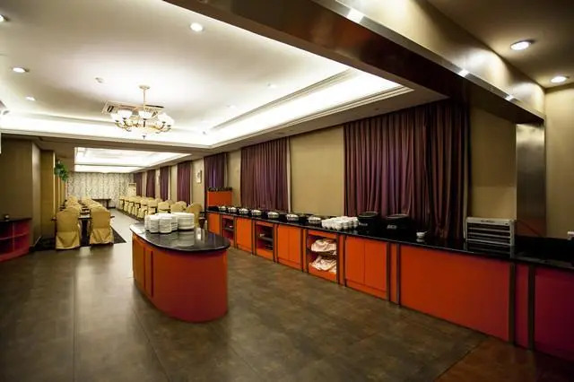 New Xilai Hotel