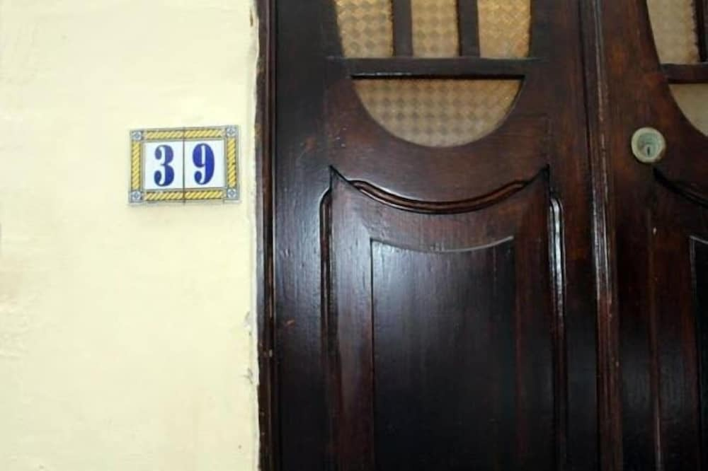 S. Castro 203 - GHS 38137