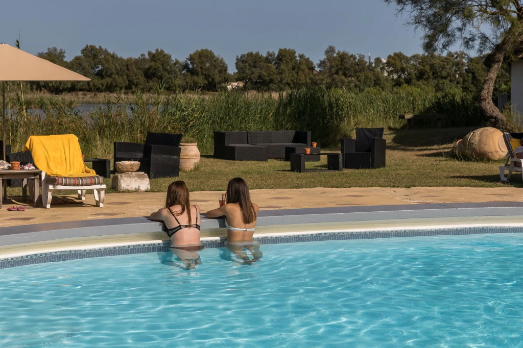 Les Bains Gardians