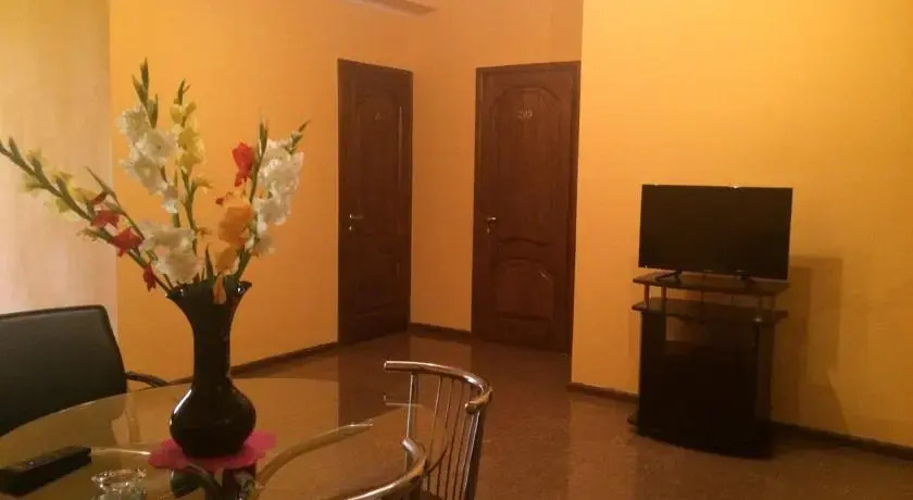 Elturi Hotel