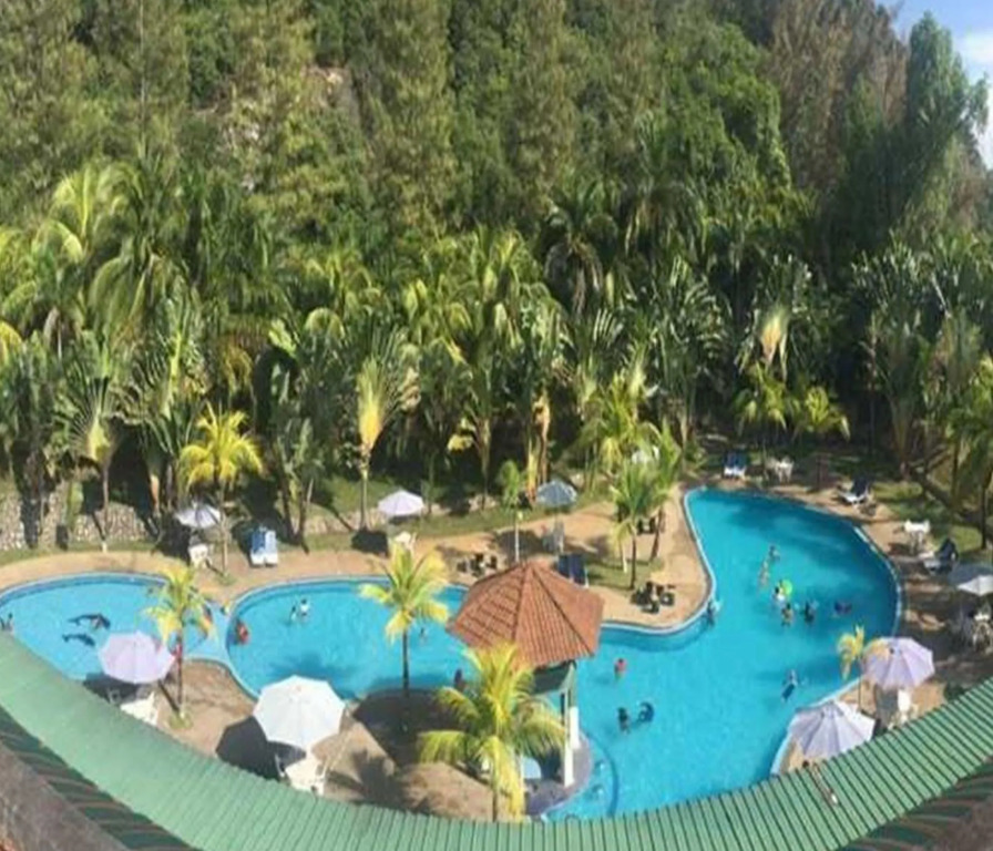 Virgo Batik Resort Teluk Batik Lumut