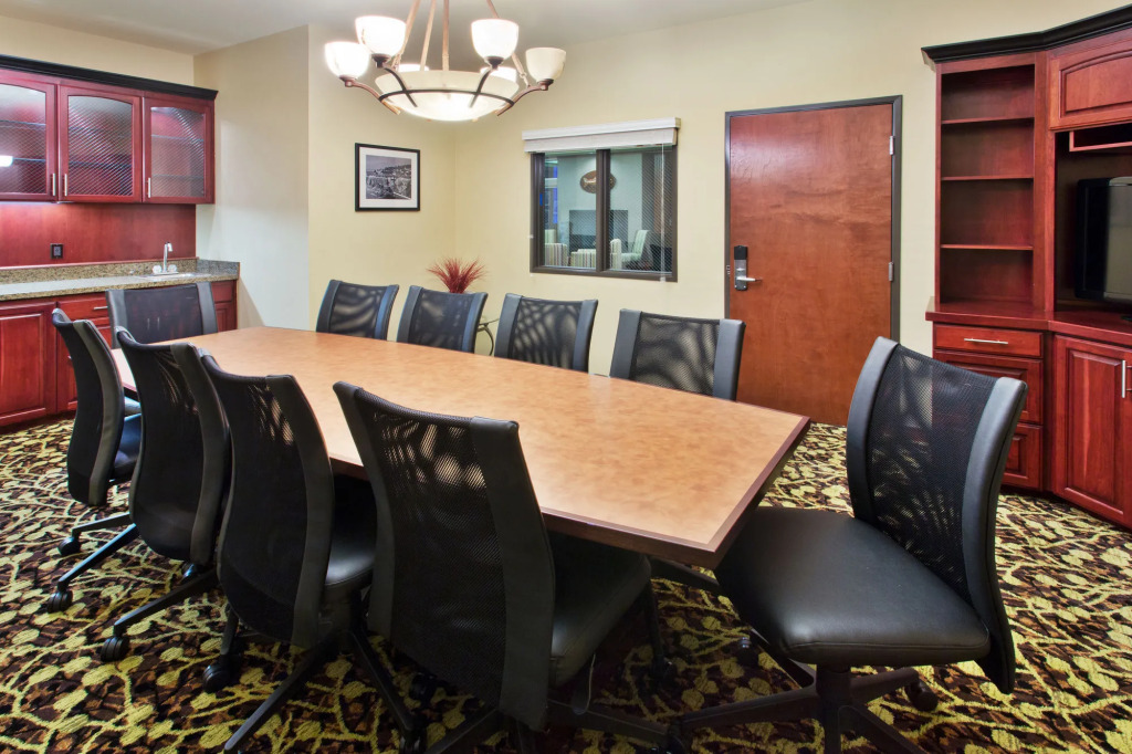 Holiday Inn Express Hotel & Suites Astoria by IHG