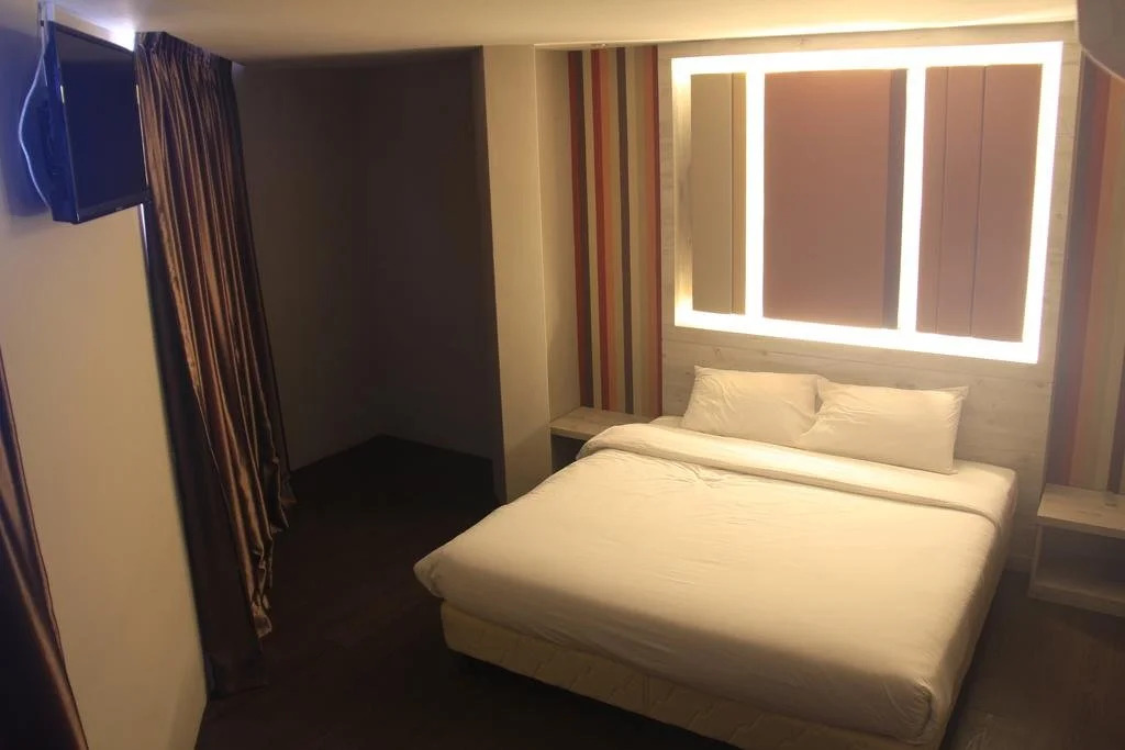 Merge Summit Boutique Hotel