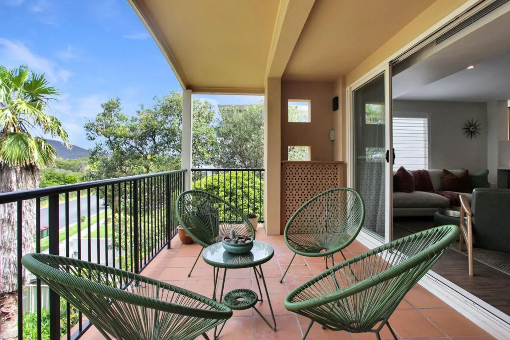 Aquarius Apartment 9