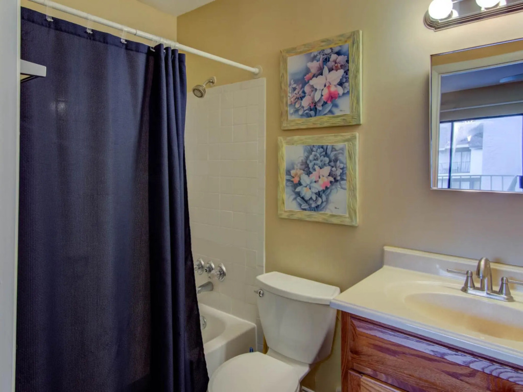 Two bedroom, two and half bath condo walking distance to The Hangout