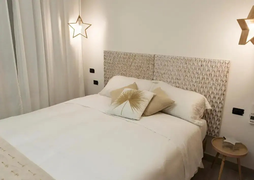 Vatican Luxury 2BD 2BA - Vatican Luxury Rizzo