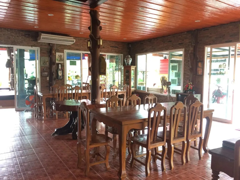 I-In Resort