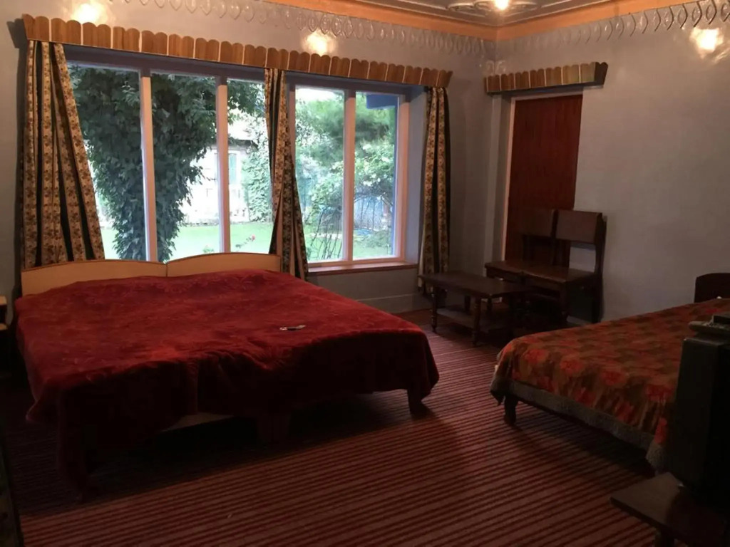 Hotel Humza