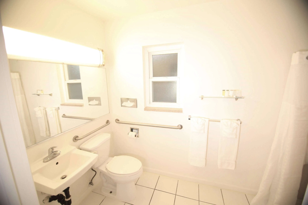 Travelodge by Wyndham Burbank-Glendale