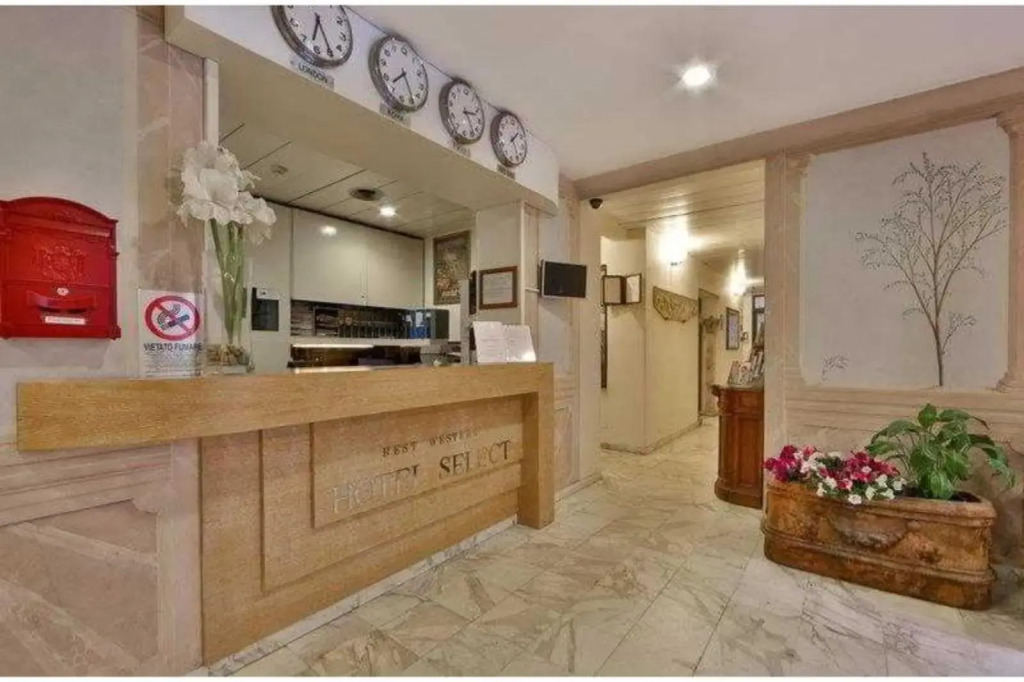 Select Hotel
