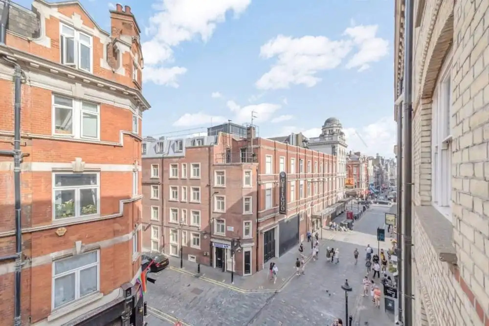 1 Bedroom Apartment In The Heart Of Soho