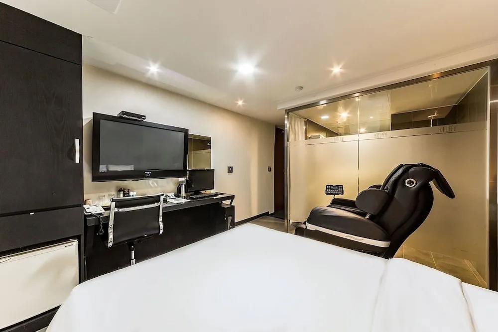 Line Hotel Suwon