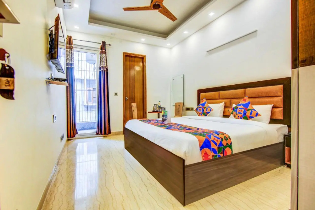 Fabhotel Floyd