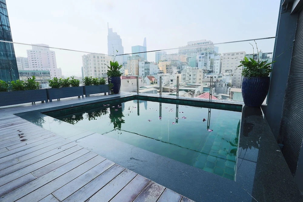 CHERRY BOUTIQUE HOTEL