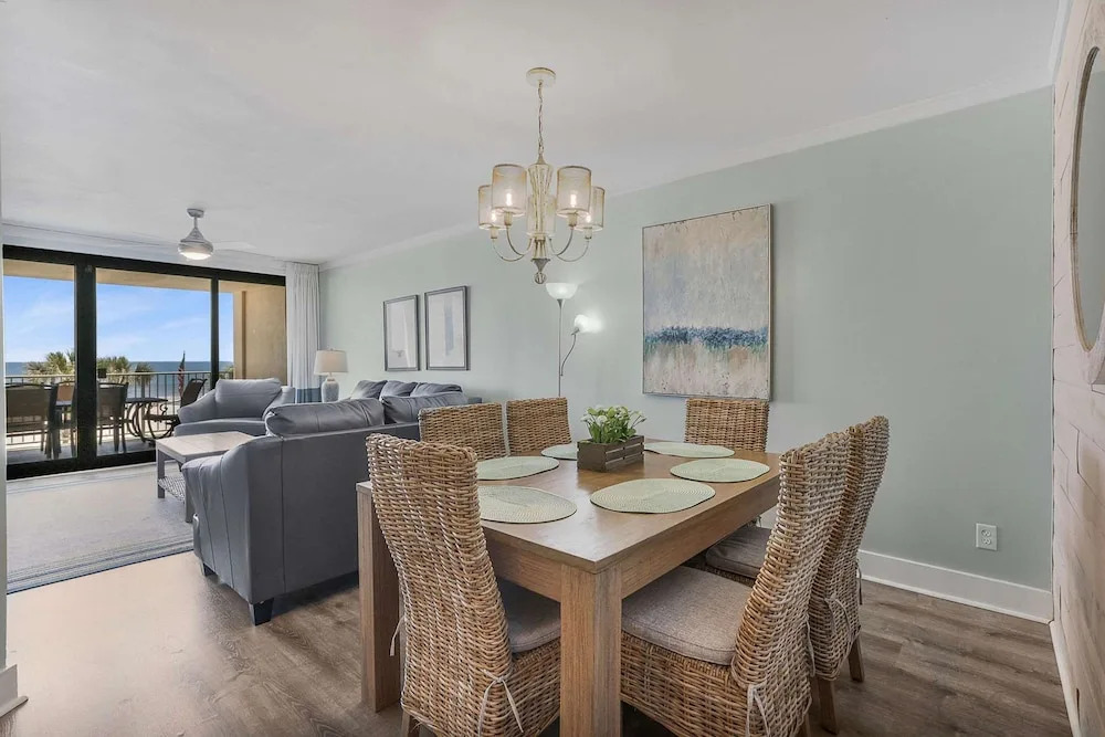 Windward Pointe 304- Pristine Amenities Galore