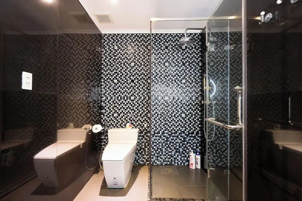 Luxury Condotel Luminous Leman