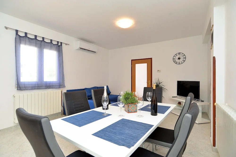 Apartment 1938