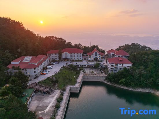 Lushan Lutos Terrace Garden Resort Hotel