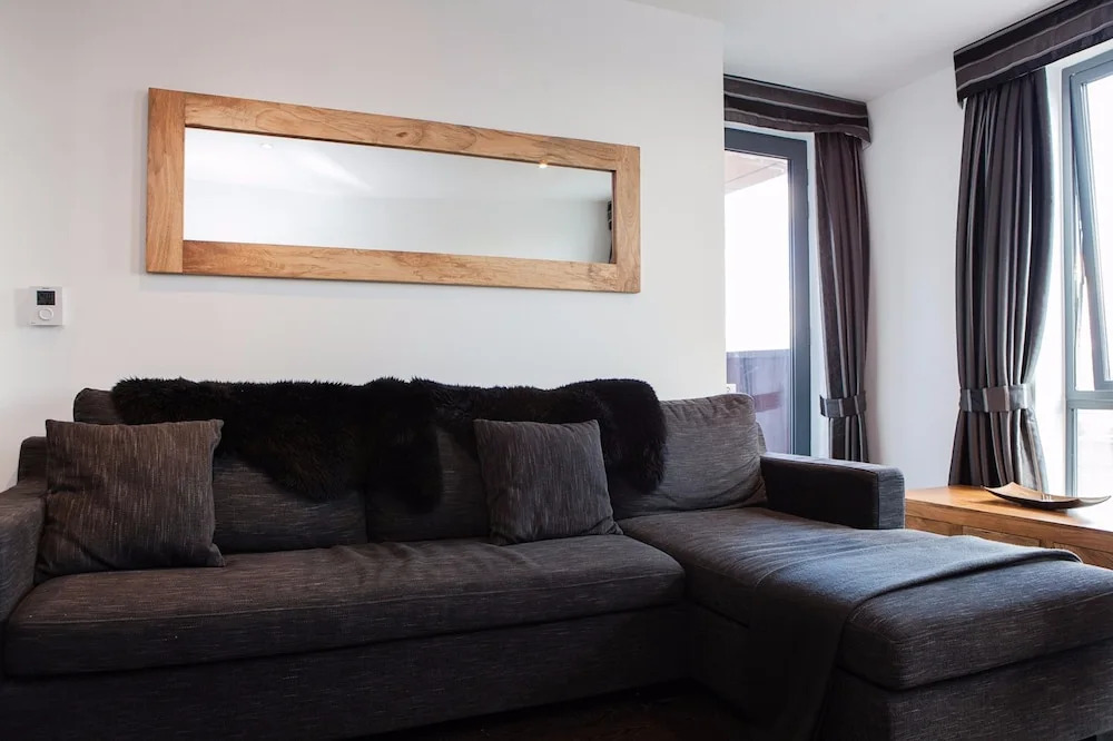 1 Bed Apt Near Canary Wharf London City Centre