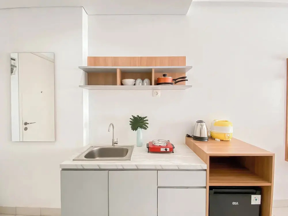 Basic Look Studio Near Bekasi Station At Patraland Urbano Apartment
