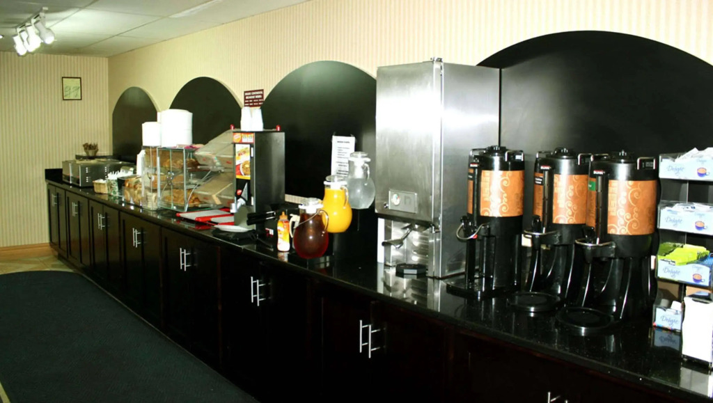 Alexis Inn and Suites Hotel