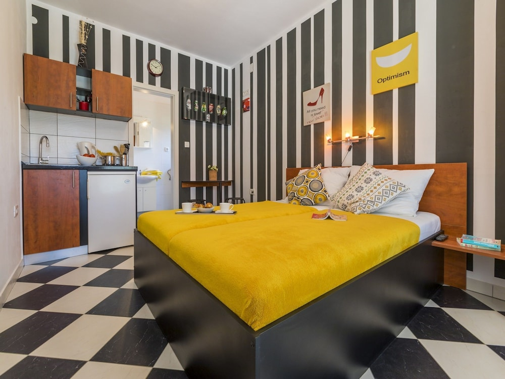 Apartments and Room Rabbit