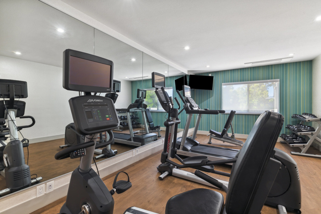 Holiday Inn Express & Suites Mountain View Silicon Valley by IHG