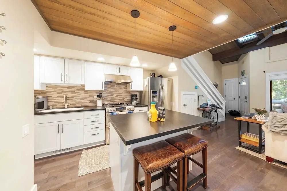 Near Ski, Beach, & Hiking Trails + Clubhouse Pool & Hot Tub Access Juanita Blue by Avantstay