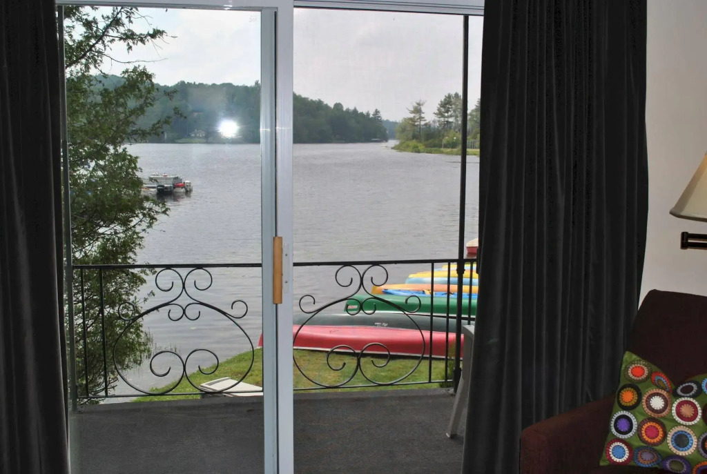 Gauthiers Saranac Lake Inn